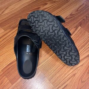 COPY - Black Birkenstock 38